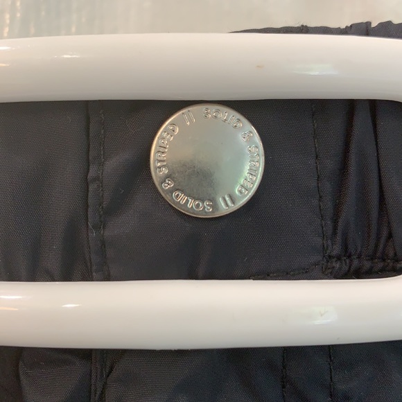 Solid & Striped men’s weekend short in navy - Picture 3 of 7